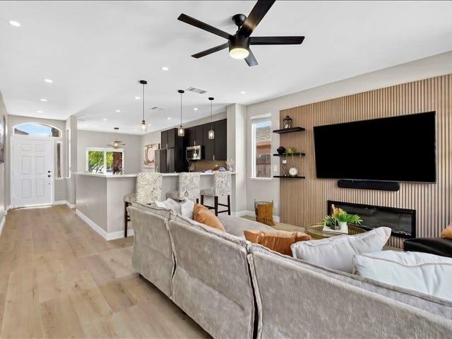 1528 Latherton Way, Folsom, CA 95630
