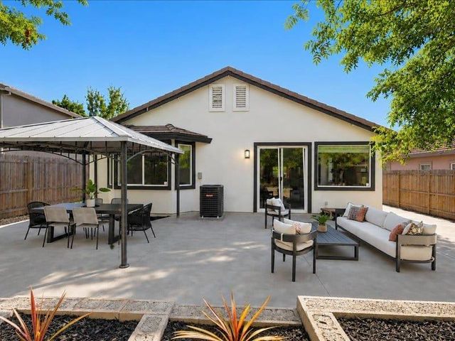 1528 Latherton Way, Folsom, CA 95630