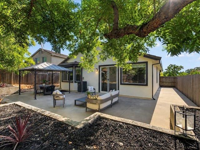 1528 Latherton Way, Folsom, CA 95630