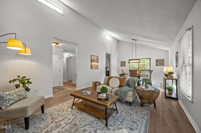 9909 Leslie Drive, Chapel Hill, NC 27516