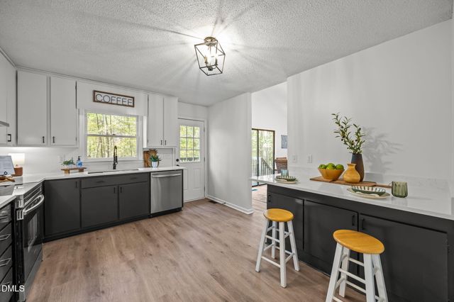 9909 Leslie Drive, Chapel Hill, NC 27516