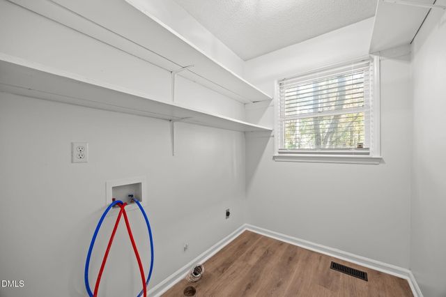 9909 Leslie Drive, Chapel Hill, NC 27516