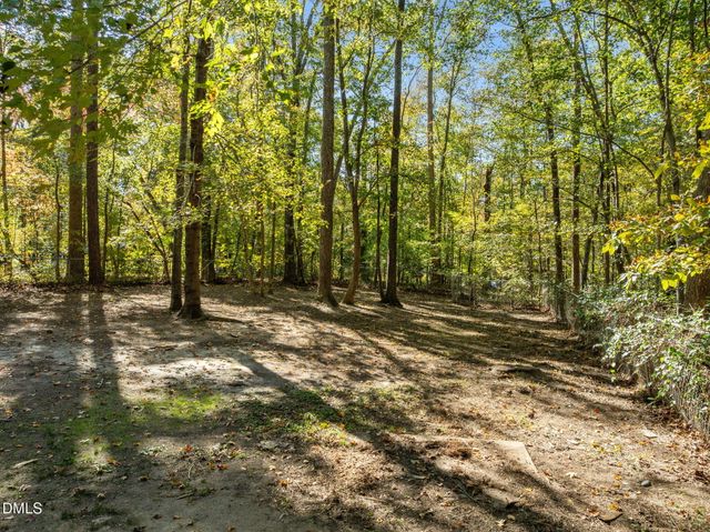 9909 Leslie Drive, Chapel Hill, NC 27516