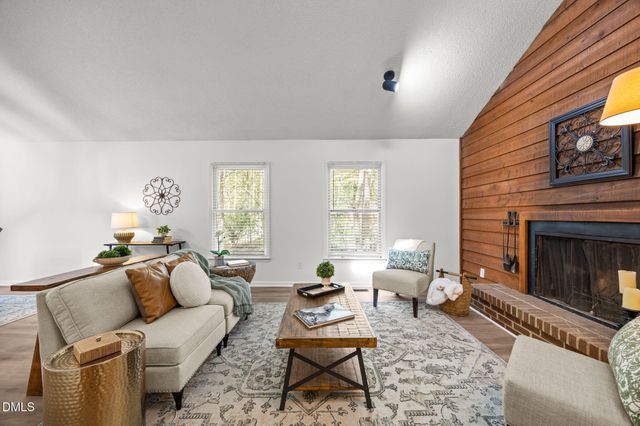 9909 Leslie Drive, Chapel Hill, NC 27516