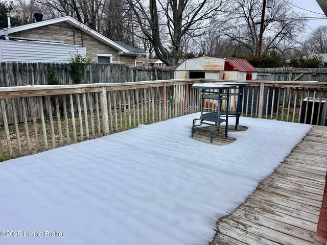 8106 Indigo Dr, Louisville, KY 40258