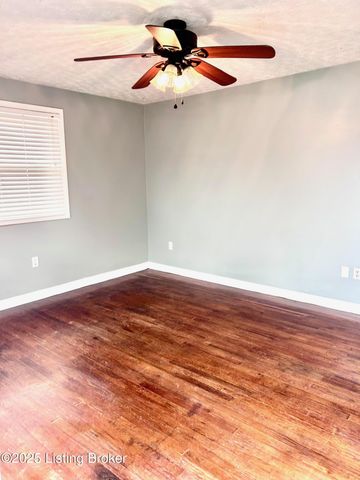 8106 Indigo Dr, Louisville, KY 40258