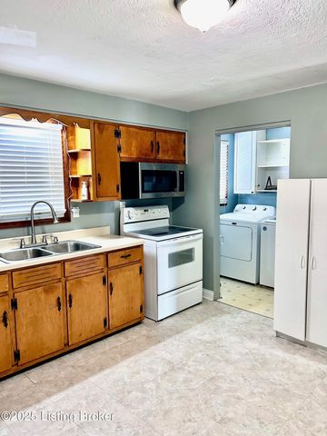 8106 Indigo Dr, Louisville, KY 40258