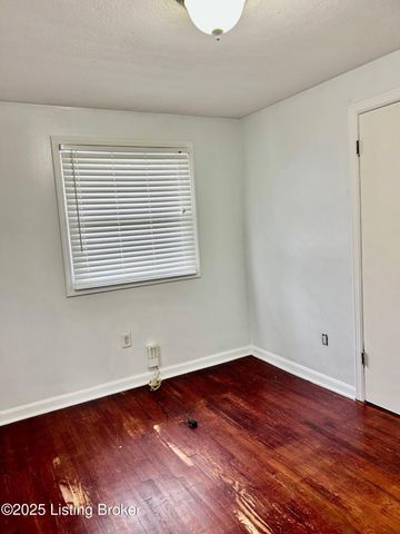 8106 Indigo Dr, Louisville, KY 40258