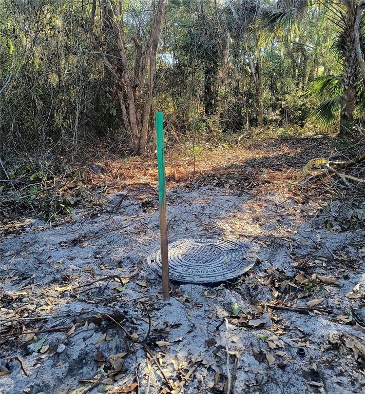 Image 18 of property listing at 1929 NE 7TH PLACE, Gainesville, FL 32641