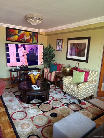 5 Fordham Hill Oval 16B, Bronx, NY 10468
