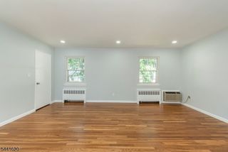32 Wedgewood Drive 48, Verona Twp., NJ 07044