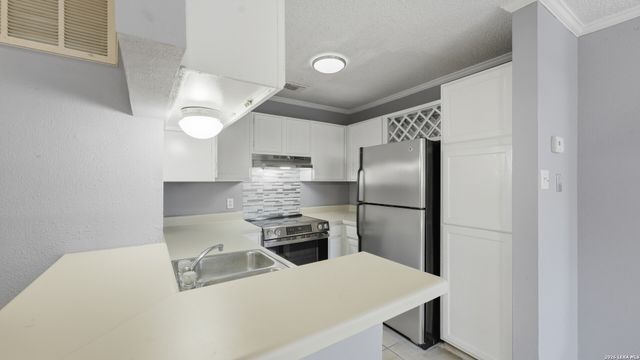 5322 Medical B103, San Antonio, TX 78240