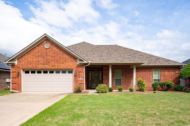 1320 Crosspoint, Conway, AR 72034