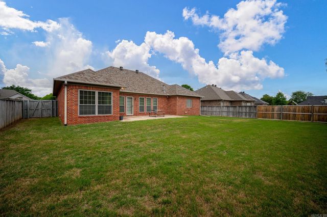 1320 Crosspoint, Conway, AR 72034