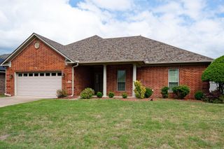 1320 Crosspoint, Conway, AR 72034