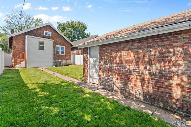 4709 Penrose Street, St Louis, MO 63115