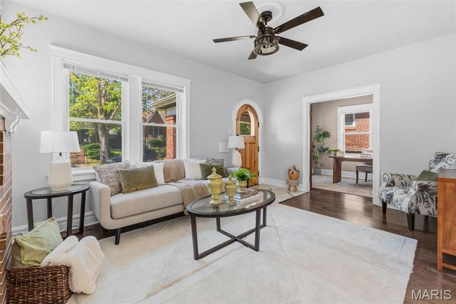 4709 Penrose Street, St Louis, MO 63115