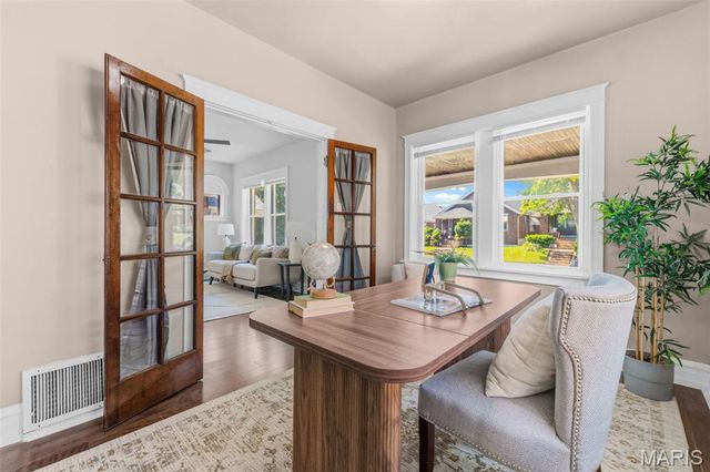 4709 Penrose Street, St Louis, MO 63115