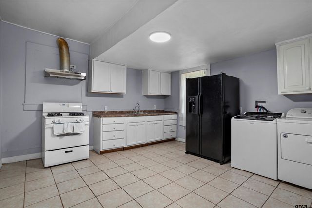 1004 E Erwin St., Tyler, TX 75702