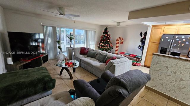 2750 N 34th Ave 9A, Hollywood, FL 33021