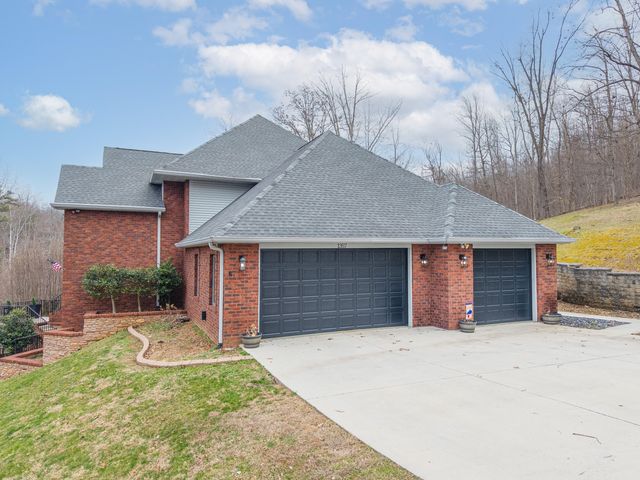 1357 Heather Hills Drive, Somerset, KY 42503