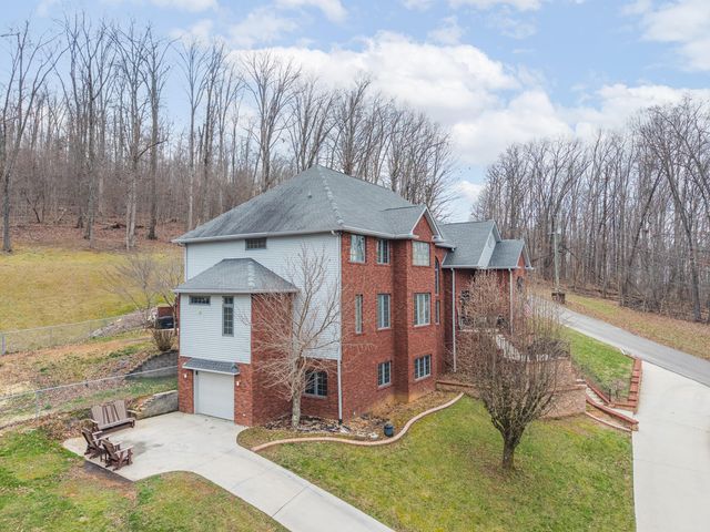 1357 Heather Hills Drive, Somerset, KY 42503