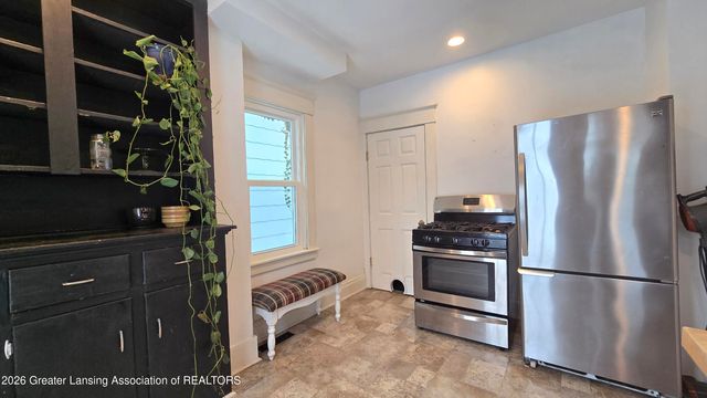 311 N Magnolia Avenue, Lansing, MI 48912