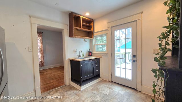 311 N Magnolia Avenue, Lansing, MI 48912