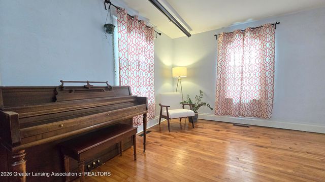 311 N Magnolia Avenue, Lansing, MI 48912