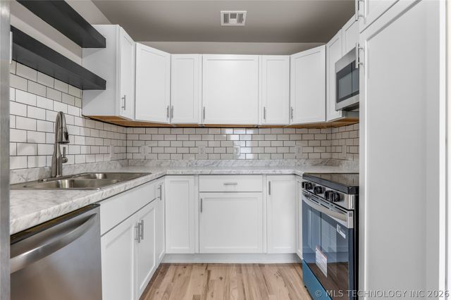 2139 W 46th Place, Tulsa, OK 74107