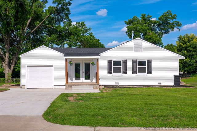 2139 W 46th Place, Tulsa, OK 74107