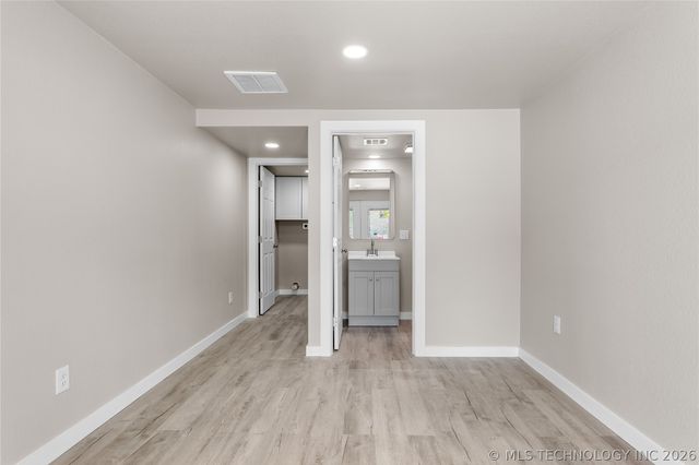2139 W 46th Place, Tulsa, OK 74107