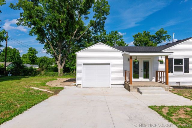 2139 W 46th Place, Tulsa, OK 74107