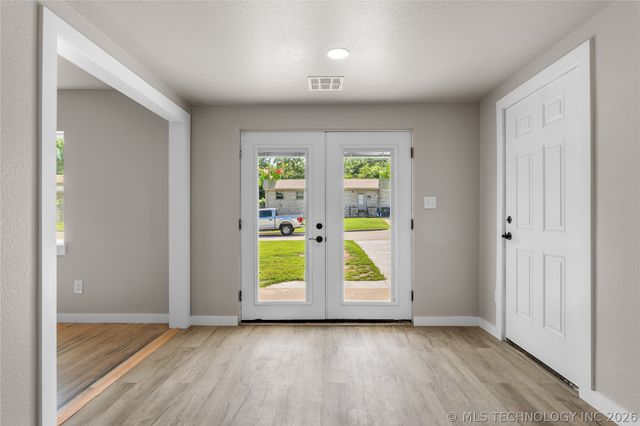 2139 W 46th Place, Tulsa, OK 74107