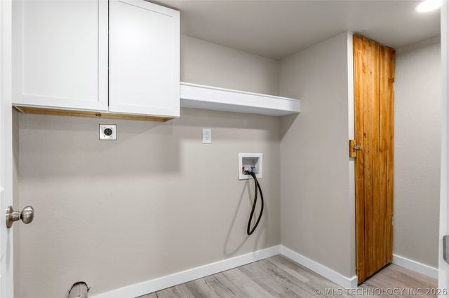 2139 W 46th Place, Tulsa, OK 74107