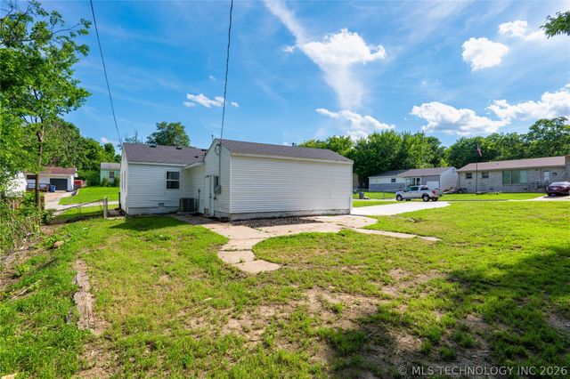 2139 W 46th Place, Tulsa, OK 74107