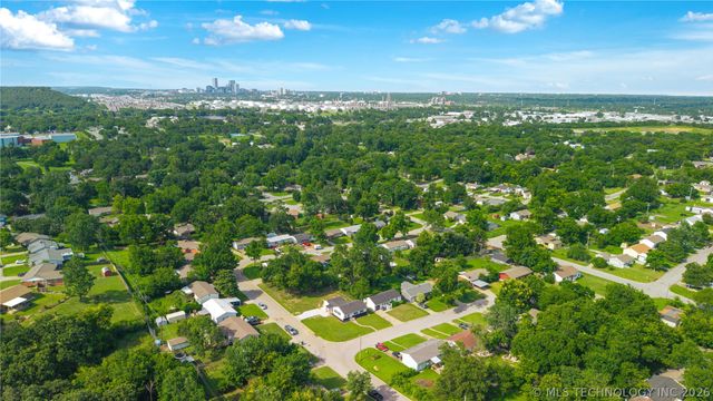 2139 W 46th Place, Tulsa, OK 74107