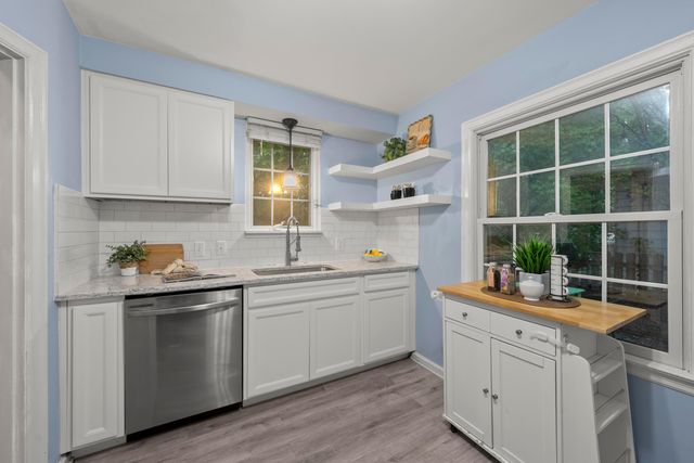 1826 Kenny Road, Columbus, OH 43212