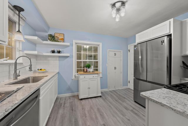 1826 Kenny Road, Columbus, OH 43212