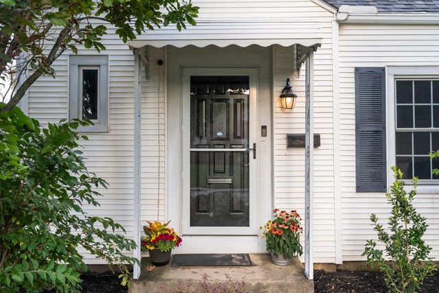 1826 Kenny Road, Columbus, OH 43212