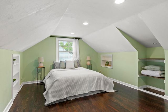 1826 Kenny Road, Columbus, OH 43212