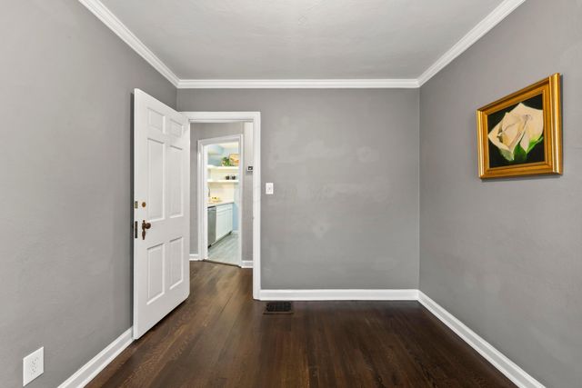 1826 Kenny Road, Columbus, OH 43212