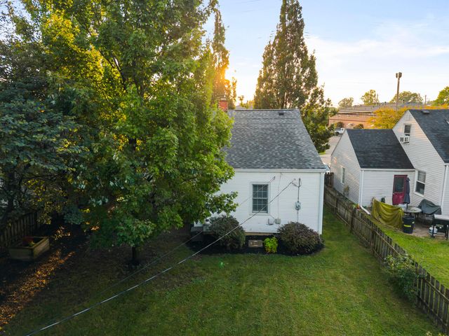 1826 Kenny Road, Columbus, OH 43212