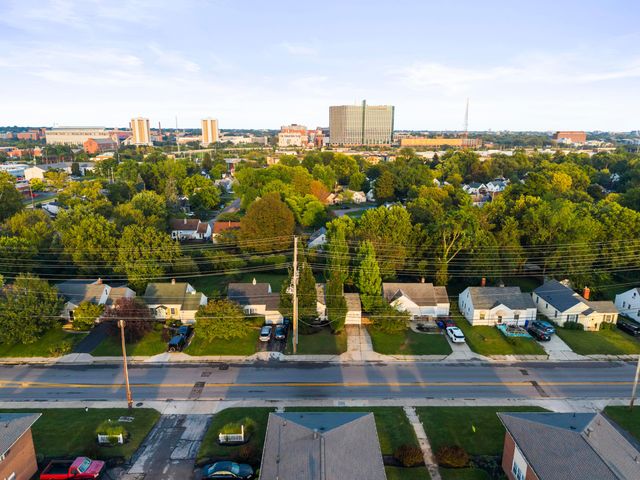 1826 Kenny Road, Columbus, OH 43212