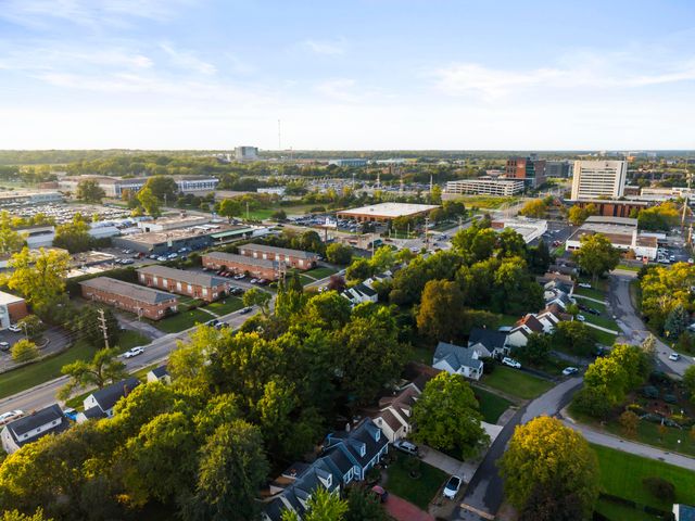 1826 Kenny Road, Columbus, OH 43212