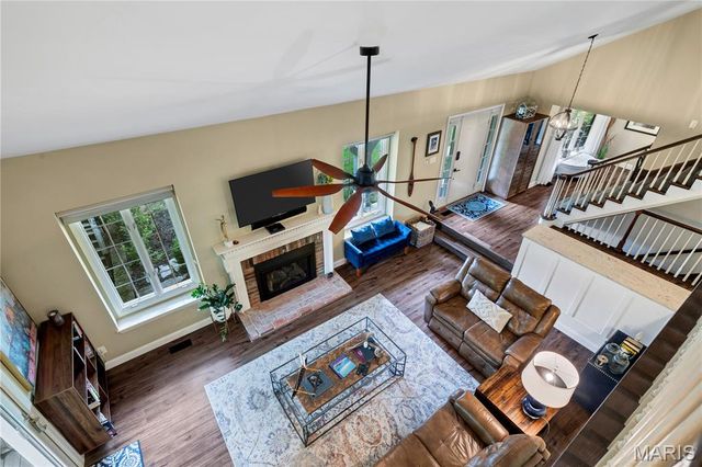 14932 Manor Lake Drive, Chesterfield, MO 63017