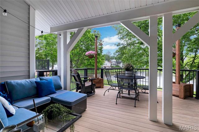 14932 Manor Lake Drive, Chesterfield, MO 63017