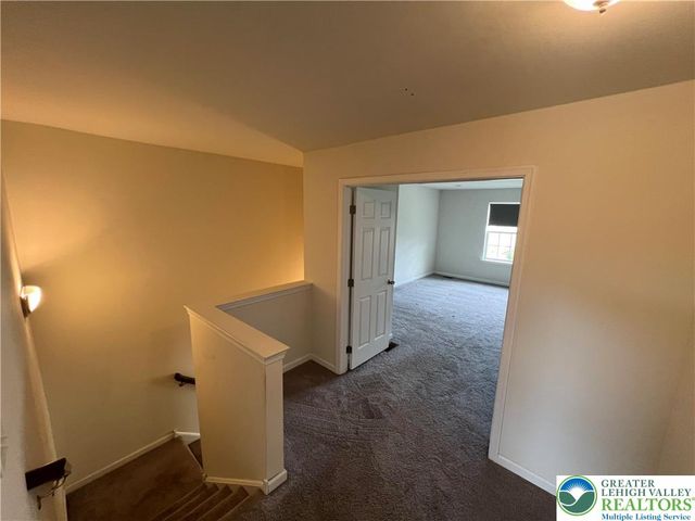 237 Snapdragon Way, Upper Macungie Twp, PA 18104