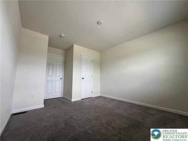 237 Snapdragon Way, Upper Macungie Twp, PA 18104