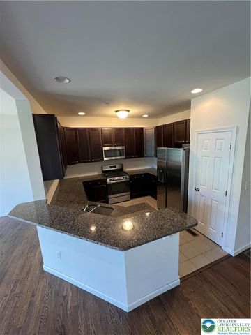 237 Snapdragon Way, Upper Macungie Twp, PA 18104